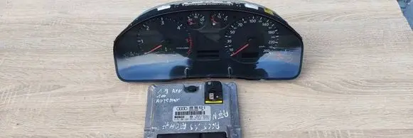 Audi A6 S6 C5 4B Engine control unit/module 038906018G 0281001609 4B0919860M