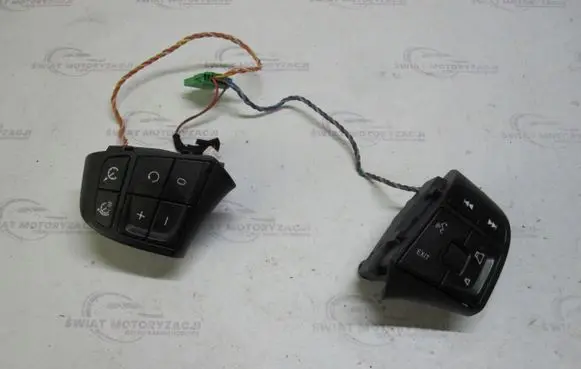Volvo S60 Steering wheel buttons/switches 31318643