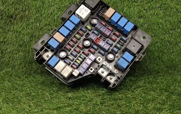 Hyundai Santa Fe Power management control unit 919502B100