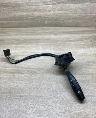 Hyundai Accent Wiper control stalk 621W0099