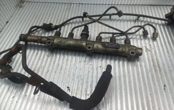 KIA Sorento Fuel main line pipe 0445214036