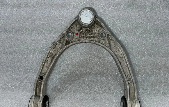 Audi Q7 4L Front lower control arm/wishbone 7L0407047A