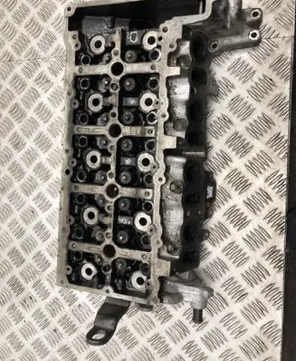 BMW 1 F20 F21 Engine head 781260303