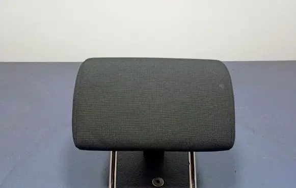 Toyota Auris E180 Front seat headrest 