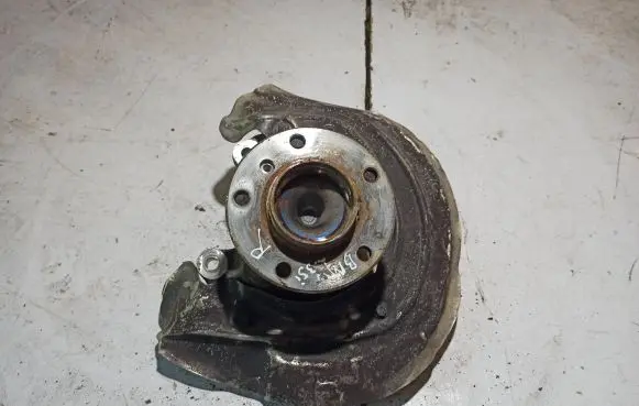 BMW 2 F22 F23 Front wheel hub 6853652 81167102 1309920908
