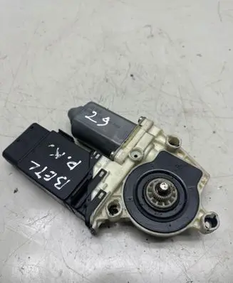 Seat Toledo II (1M) Front door window regulator with motor 1J2959802C 101520263 1J4959802C