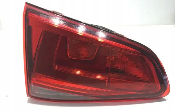 Volkswagen Golf VII Tailgate rear/tail lights 5G0945093R