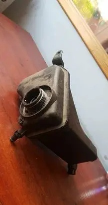 BMW 3 E90 E91 Coolant expansion tank/reservoir 7567462