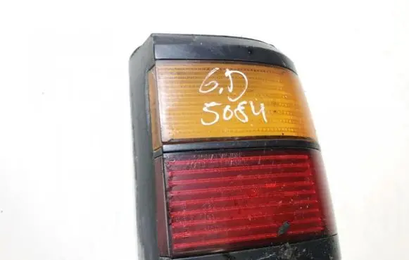 Volkswagen PASSAT B3 Rear/tail lights 333945112