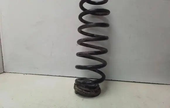Volkswagen Touran I Rear coil spring