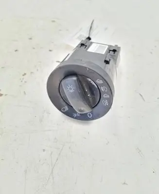 Audi A4 S4 B7 8E 8H Light switch 8E0941531C