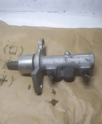 Volkswagen PASSAT B5.5 Master brake cylinder 11973