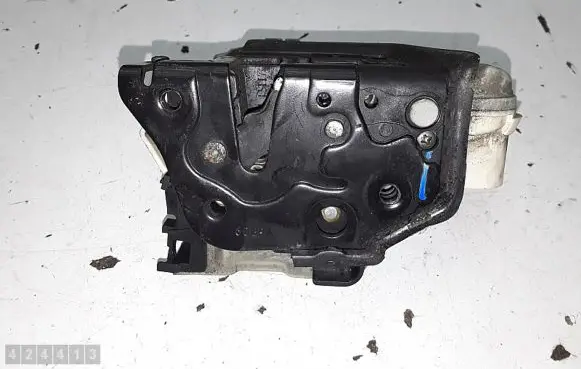Audi TT TTS Mk2 Front door lock 8J2837016A