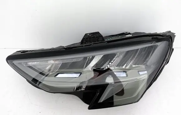 Audi A3 8Y Headlight/headlamp 8Y0941011