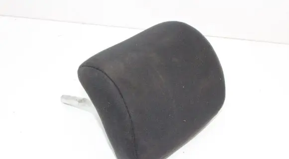 Nissan Juke I F15 Front seat headrest 