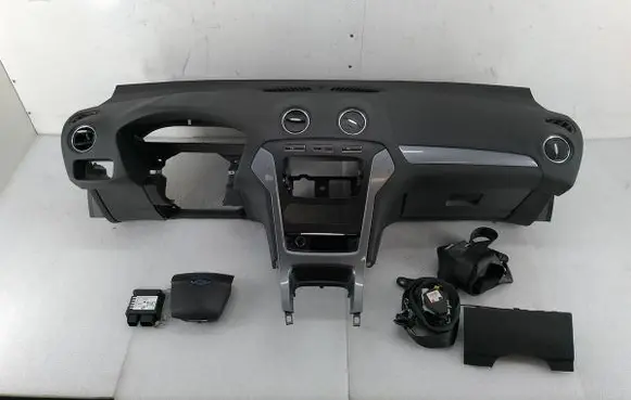 Ford Mondeo MK IV Dashboard 