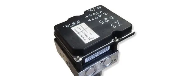 BMW X3 E83 ABS Pump 3424682 3424683