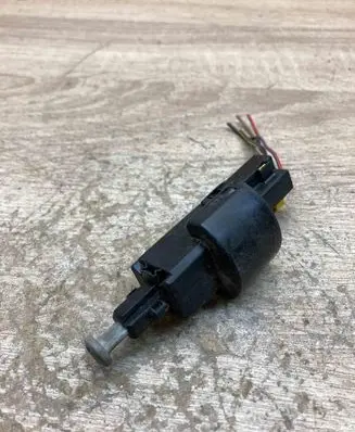 Opel Astra G Brake pedal sensor switch 09132299 09175185