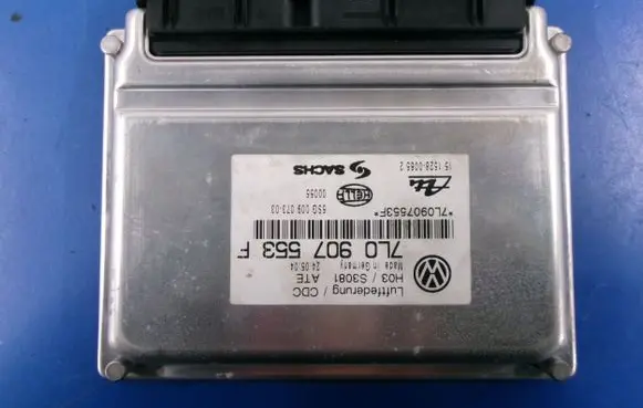 Volkswagen Touareg I Engine control unit/module ECU 7L0907553F