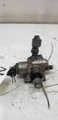 Audi A4 S4 B7 8E 8H Fuel injection high pressure pump 06F127025B