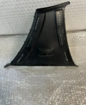 Front bumper mounting bracket
