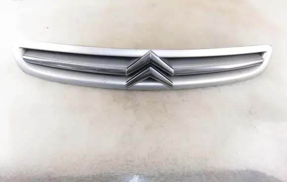 Citroen Xsara Picasso Front grill 9650059677