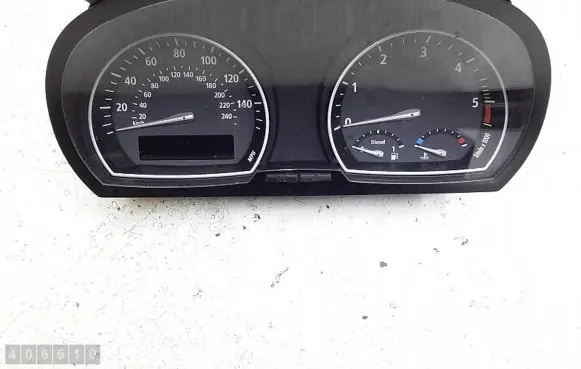 BMW X3 E83 Speedometer (instrument cluster) 102468114