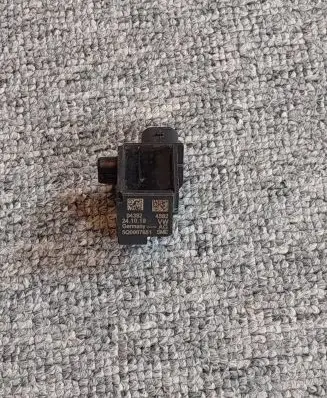 Audi Q7 4M Airbag deployment crash/impact sensor 5Q0907651 04382