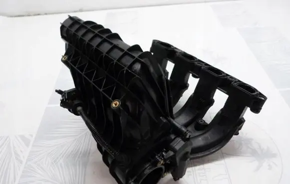 BMW 1 E81 E87 Intake manifold 7529432