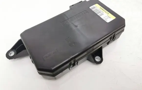 Alfa Romeo 159 Door control unit/module 60691612 221695 NPPL16GSX939