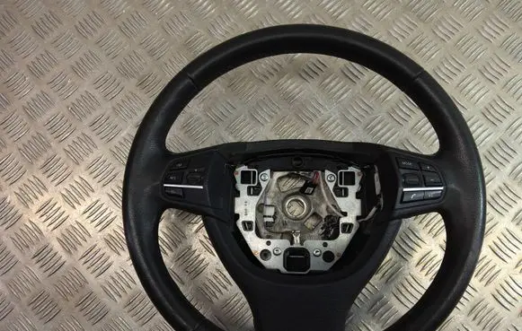 BMW 5 F10 F11 Steering wheel 9229480