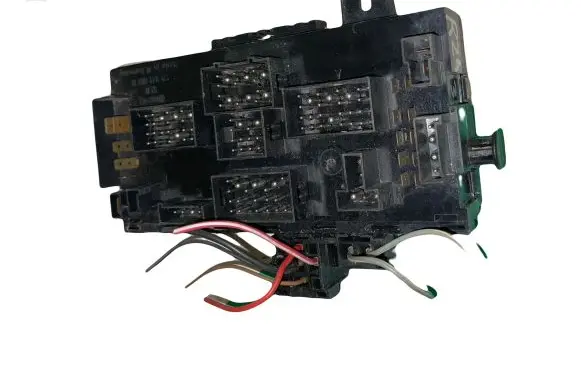 Volkswagen Golf II Fuse module 171941813D