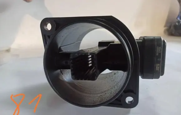 Volkswagen Golf VI Mass air flow meter 03L906461 024013125 5WK97023