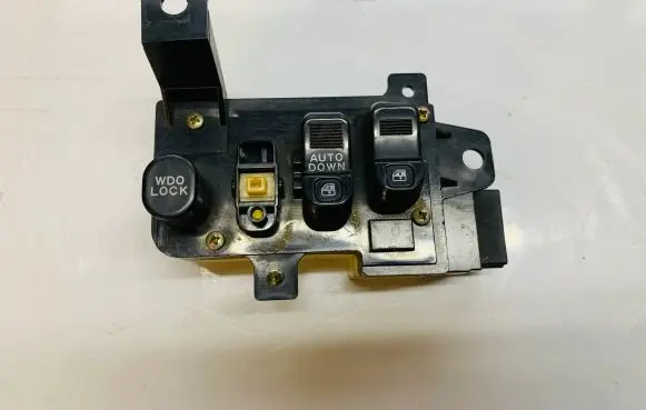Mitsubishi 3000 GT Electric window control switch