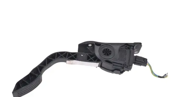 Ford Focus Accelerator throttle pedal BV619F836BB