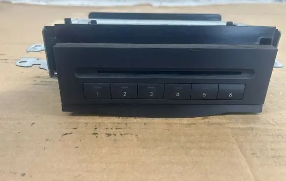 Mercedes-Benz ML W164 CD/DVD changer 18112092 11AUG05