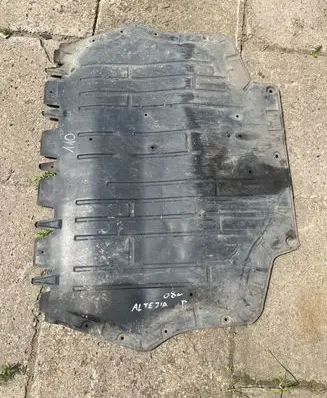 Seat Altea XL Engine splash shield/under tray