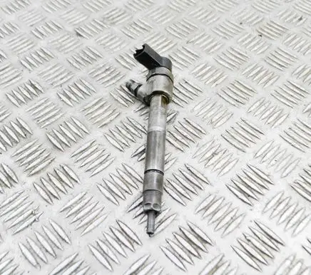 Mercedes-Benz S W220 Fuel injector