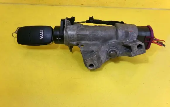 Audi A4 S4 B6 8E 8H Ignition lock 4B0905851C