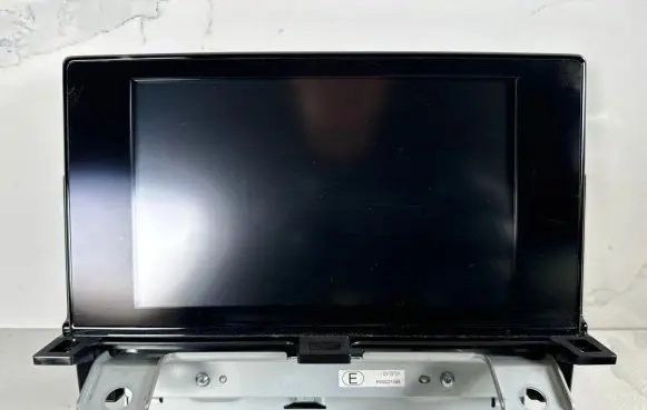 Lexus CT 200H Radio/CD/DVD/GPS head unit 28096LL498