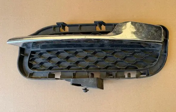 Jaguar XJ X351 Front bumper lower grill FW93-15K233-AA