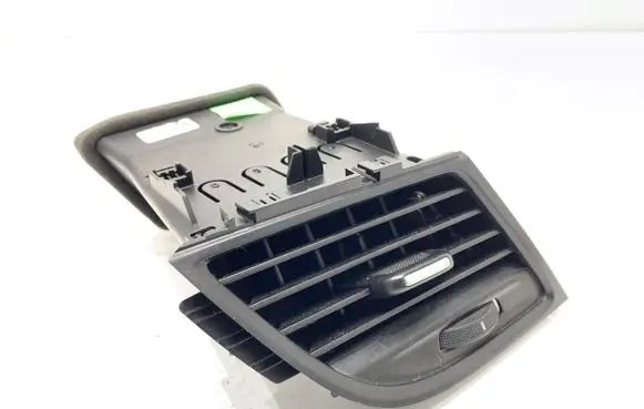 Rear air vent grill