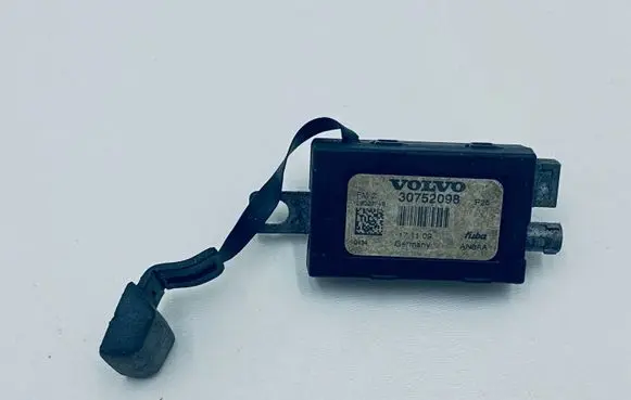 Volvo XC90 Aerial antenna amplifier 30752098