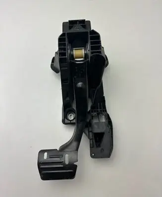 Volkswagen Golf VII Brake pedal 5Q1723058AC