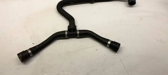 BMW M5 F90 Engine coolant pipe/hose 7056737 17127856737 4324