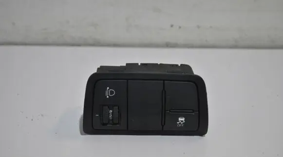 Hyundai i20 (GB IB) Tailgate/trunk/boot open switch 