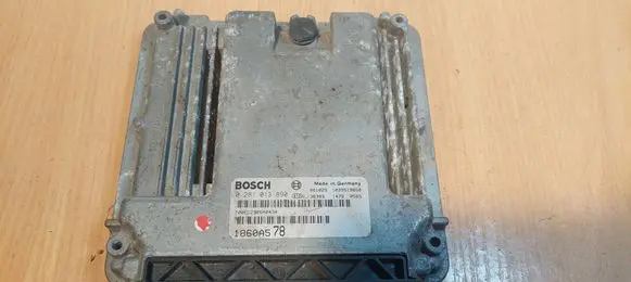 Mitsubishi Outlander Engine control unit/module ECU 0281013890 1860A578