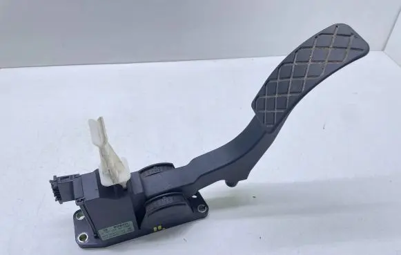 Audi A3 S3 8L Accelerator throttle pedal 1J1721503K 0281002342 9709022177