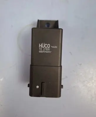 Peugeot 206+ Glow plug pre-heat relay 9809931580 31422154 1860C135