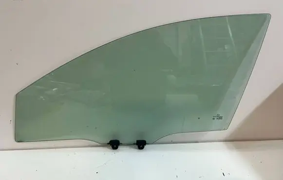 Mazda 2 Front door window glass four-door 43R004585